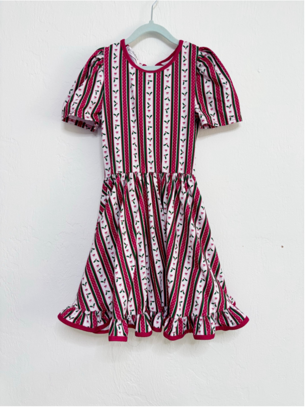 Girlhood Girls Christmas Twirl Dress Size 10 Red White Holly Print Ruffle Hem